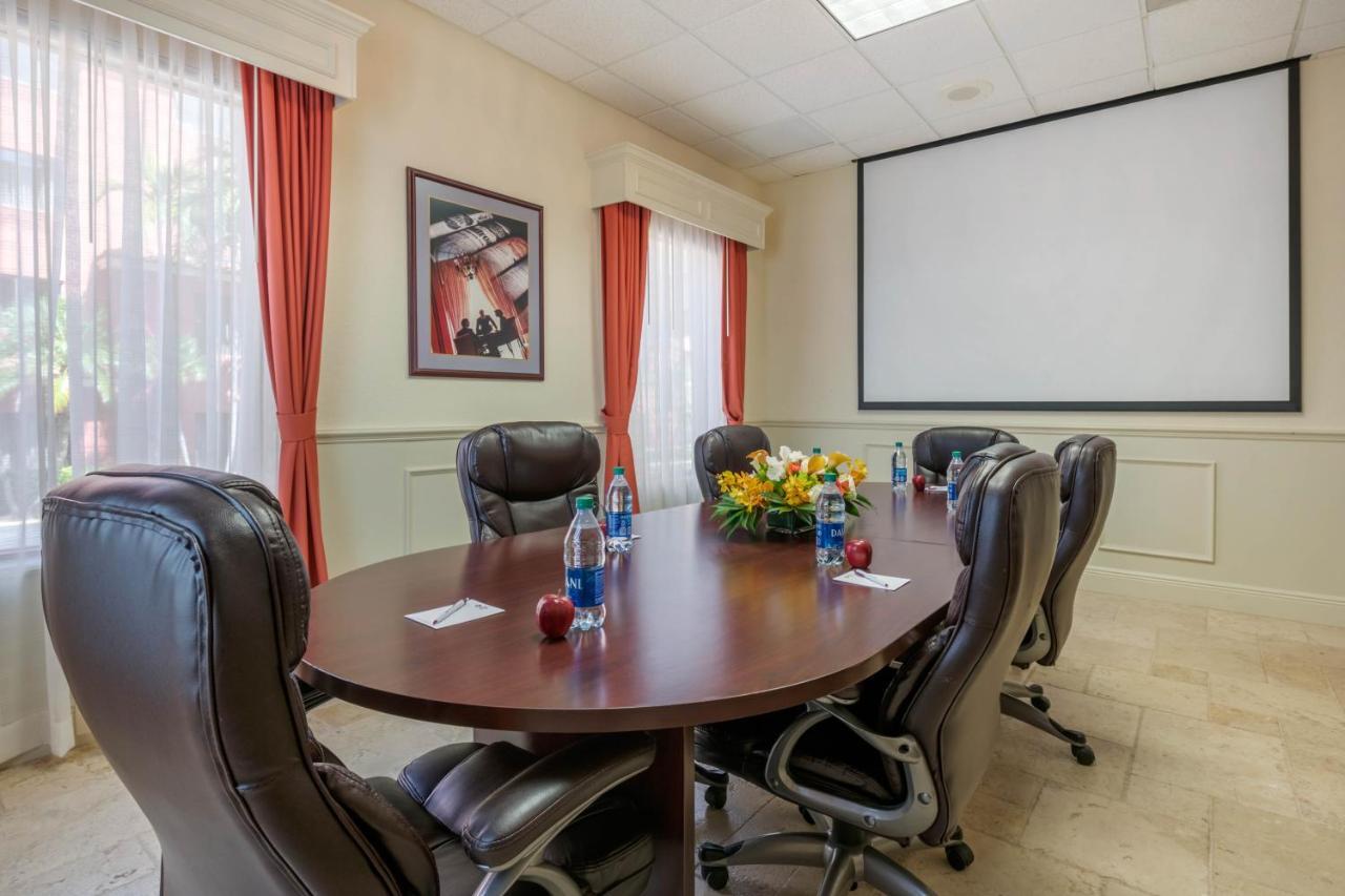 Best Western Plus Palm Beach Gardens Hotel & Suites And Conference Ct Екстер'єр фото